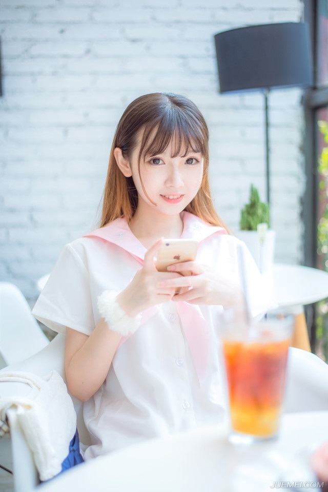 法正也不多做解释，拍了拍手道：“将你们当日对话，再说一遍。”